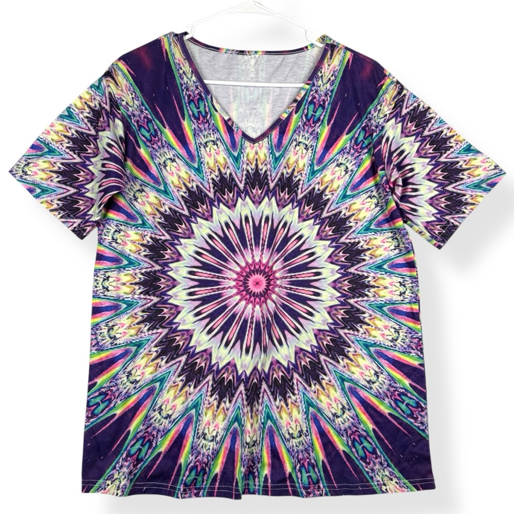 Womens Size S Small Short Sleeve T-shirt Boho Geometric All Over Print Colorful‎